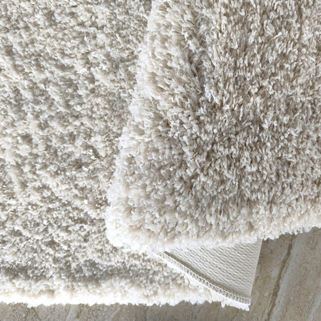 Beżowy dywan Kamel 80x150 - Pluszowy dywan typu shaggy, gładki, jasny kolor kremowy (ecru)
