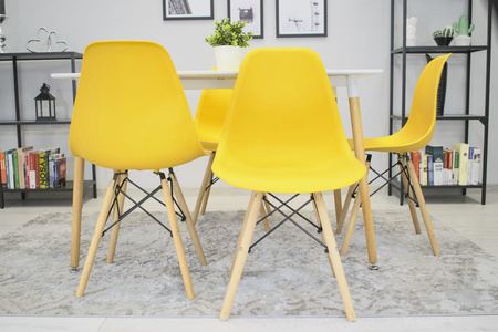 Plastikowe krzesło OSAKA - Żółte, nowoczesne krzesło do kuchni i jadalni