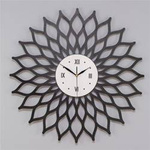 Nowoczesny zegar ścienny ażurowy SUNBURST inspirowany motywem słońca, czarny, ORNAMENTI