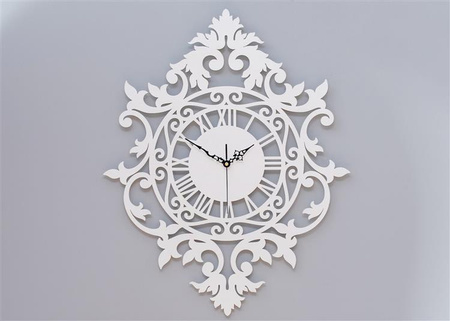 Zegar ścienny BENEDICT 50x62 cm z piękną ażurową tarczą w kolorze białym od marki ORNAMENTI