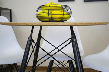 Okrągły stół jadalniany TODI 80cm - Stół w stylu skandynawskim z dębowym blatem