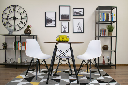 Średni skandynawski okrągły stół - jesionowy blat 80cm z drewnianymi czarnymi nogami TODI