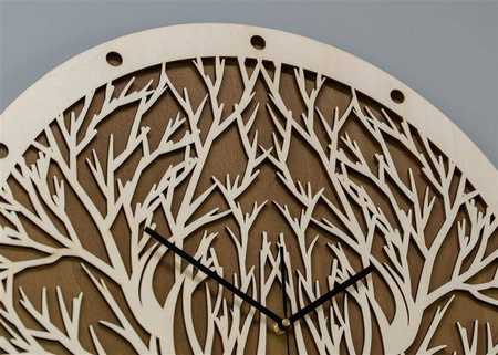 Okrągły, ażurowy zegar ścienny JELEŃ w kolorze naturalnego drewna, ORNAMENTI
