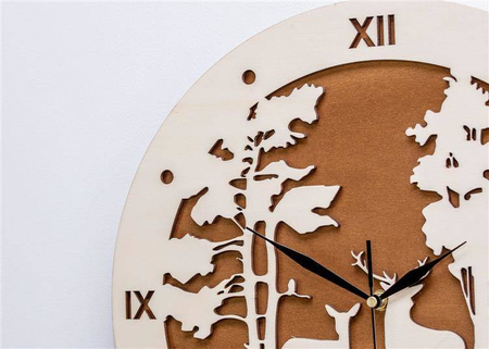 Dekoracyjny zegar ścienny JELONKI wykonany ze sklejki, styl skandynawski, marka ORNAMENTI