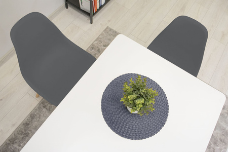 Ciemnoszare krzesła OSAKA - Nowoczesne, plastikowe krzesła na jasnych nogach (zestaw 2)